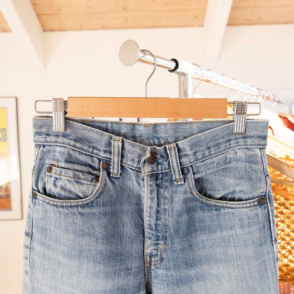 Vintage Levi's 517 Light Wash Denim High Waisted Bootcut Jeans // Size 26 X 29 - Picture 4 of 11